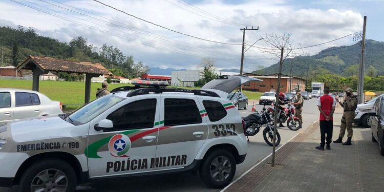 PM realiza a “Operação Presença” em Jaraguá do Sul e região