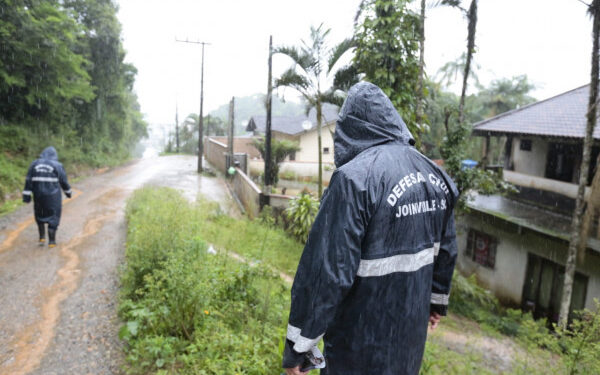 Defesa Civil de Joinville pede atenção para o risco de deslizamento de terra