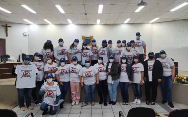 Guaramirim entrega novos tablets aos agentes comunitários de Saúde