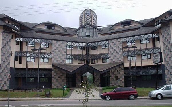 TJSC determina afastamento de juiz de Joinville em operação que investiga operações criminosas