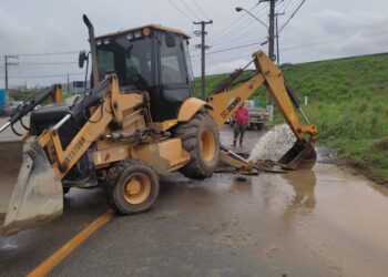 Guaramirim interrompe abastecimento de água após rompimento de rede