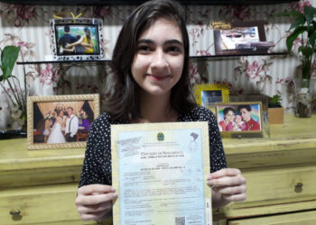 Jovem de Jaraguá do Sul possui registro de dois pais no documento; Entenda