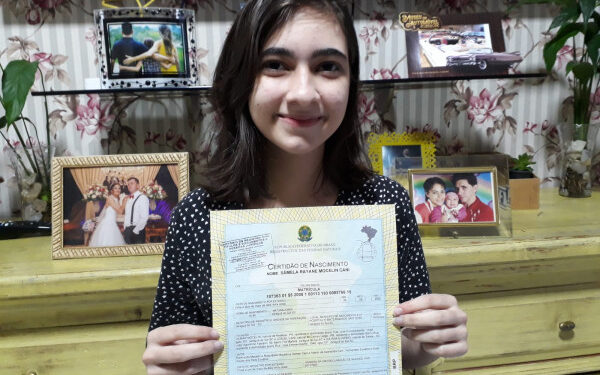 Jovem de Jaraguá do Sul possui registro de dois pais no documento; Entenda