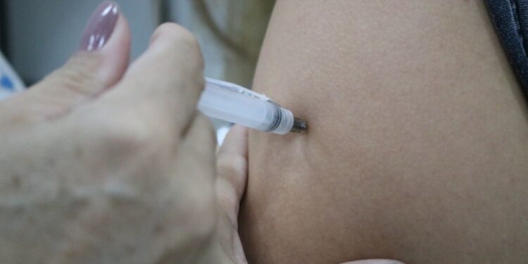 Mais de 2.400 doses contra covid foram aplicadas no fim de semana em Jaraguá do Sul