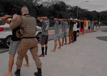 Abordagens na Via Verde, em Jaraguá, resultam na apreensão de drogas