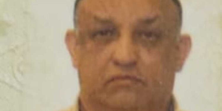 Identificado motorista que morreu após carreta tombar às margens de rio em Corupá