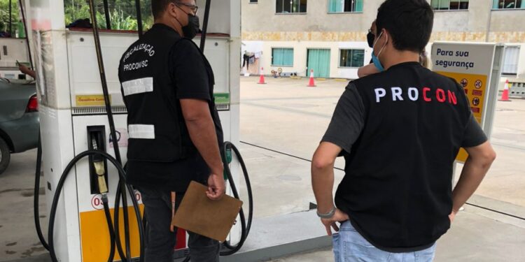 Preço da gasolina motiva notificação de 21 postos de combustíveis em Blumenau
