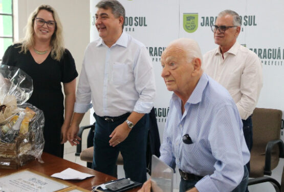Empresário Pedro Donini é homenageado em reunião do Conselho Consultivo