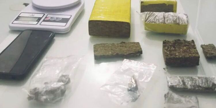 Homem é preso com mais de 1 kg de maconha em Jaraguá do Sul