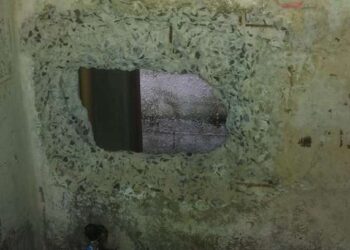 Oito presos fazem buraco e fogem de penitenciária em SC