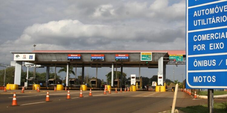 Principais rodovias do Paraná ficarão um ano sem pedágio