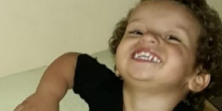 Menino morre afogado em piscina em Corupá