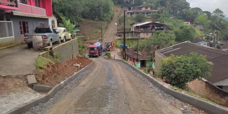 Ruas de Guaramirim serão pavimentadas