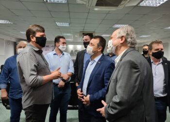 Santa Catarina segue estudando critério para liberar uso de máscaras