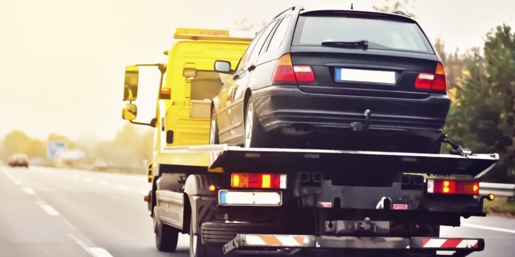 Bolsonaro sanciona lei que libera motoristas do guincho em caso de irregularidades