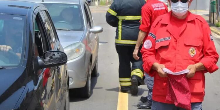 Bombeiros de Jaraguá arrecadam R$ 43 mil em pedágio solidário