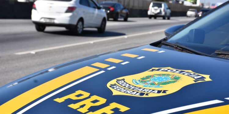 PRF inicia Operação Ano-novo 2022 nas estradas federais do país