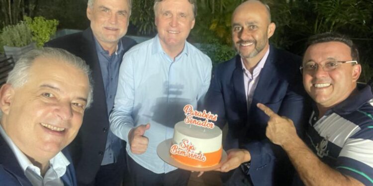 PSB recepciona Berger com bolo de boas-vindas