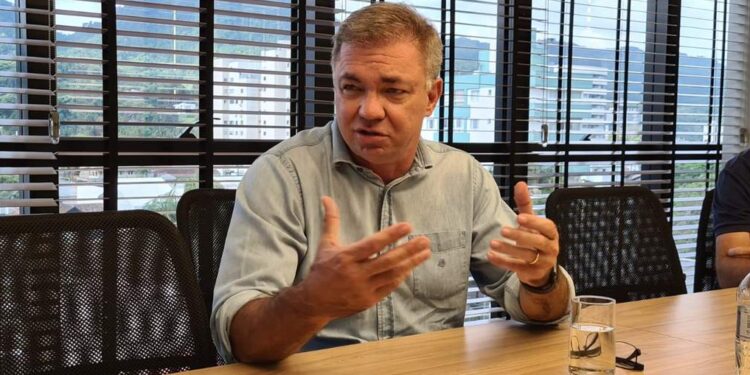 Florianópolis vai exigir passaporte da vacina