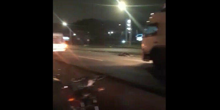 [Vídeo] Grave acidente com grupo de motociclistas deixa um morto na BR-101, em Joinville