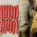 Homem furta mais de 20 peças de salame em supermercado de Penha