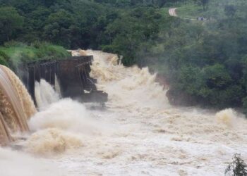 Risco de rompimento de barragem deixa cidades de MG em alerta máximo