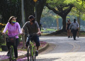 Máscaras não afetam respiração ou trazem risco à prática de exercícios