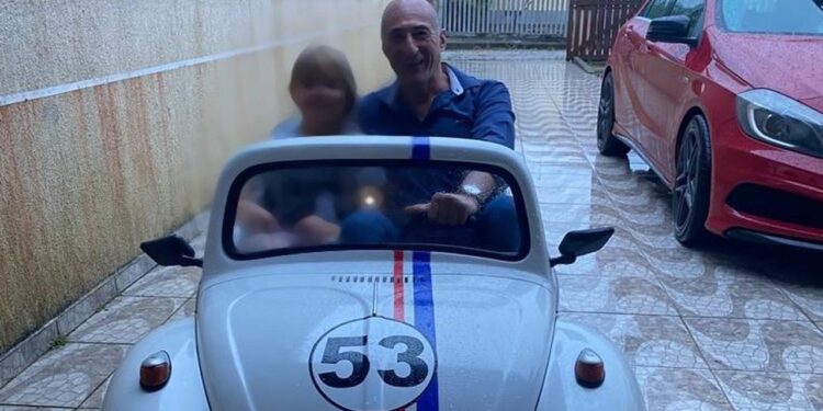 ‘Mini-carro’ guinchado em SC volta para menina de 7 anos