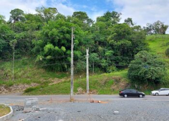 Relocação de rede elétrica na ponte da Barra, em Jaraguá do Sul, é marcada para este fim de semana