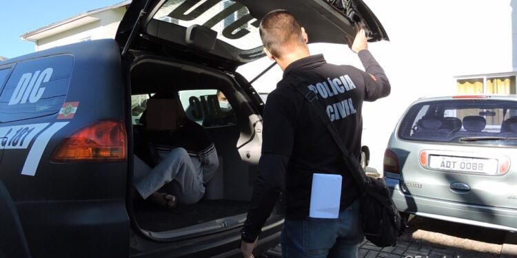 Polícia Civil prende suspeito de homicídio em Corupá