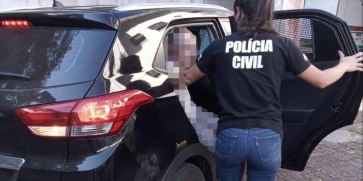 Idoso é preso acusado de abusar sexualmente da própria bisneta em Joinville