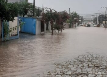 [Vídeo] Regiões de Jaraguá do Sul registram alagamentos após temporal nesta quinta-feira (27)