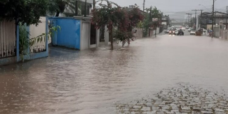 [Vídeo] Regiões de Jaraguá do Sul registram alagamentos após temporal nesta quinta-feira (27)