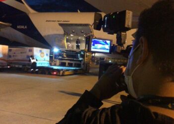 Brasil recebe 1º lote da vacina da Pfizer para crianças de 5 a 11 anos