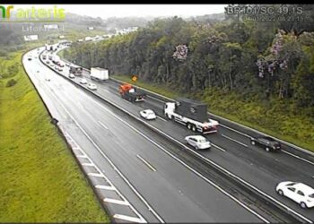 BR-101 registra lentidão na volta do litoral nesta terça-feira (04)