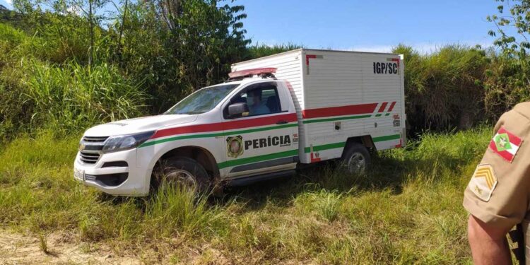 Corpo em avançado estado de decomposição é encontrado em São João do Itaperiú