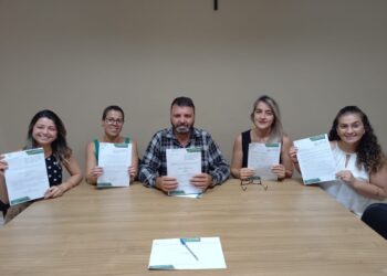 Reforma administrativa concede reajuste salarial e novo vale alimentação em São João do Itaperiú