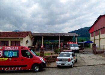 PM é acionada após adolescente atacar colegas em escola de Schroeder