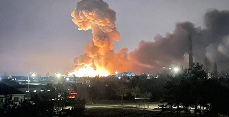 Rússia confirma início de bombardeios na Ucrânia