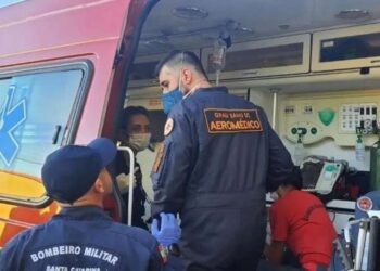 Menino é salvo por bombeiros após engolir apito em SC