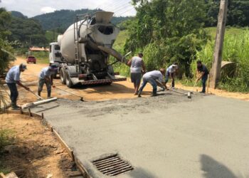 Duas ruas recebem pavimentação em concreto em Jaraguá do Sul