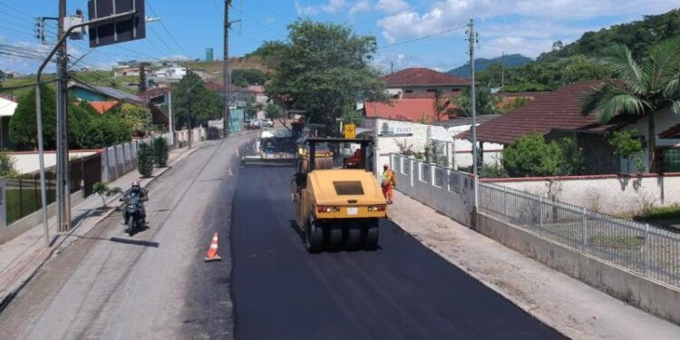 Jaraguá do Sul: Novo pacote de pavimentações contempla mais 18 ruas