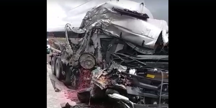 [Vídeo] Motorista de posto de combustível de Guaramirim se envolve em acidente na BR-101