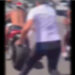 [Vídeo] Prefeito de Penha derruba motociclista após confusão