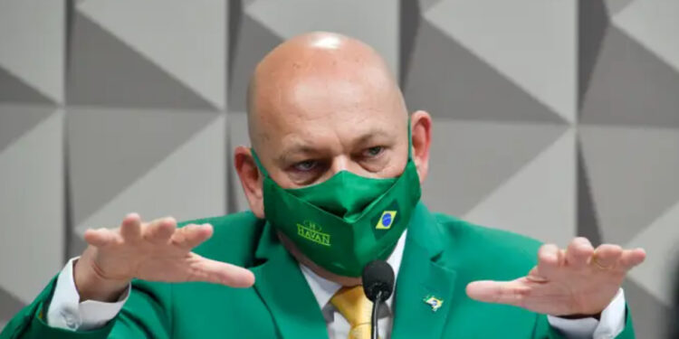 Luciano Hang anuncia desistência de candidatura ao senado