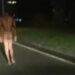 [VÍDEO] Homem nu é visto caminhando em Joinville