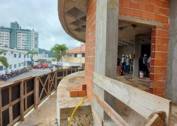 Primeira etapa de obra de centro cirúrgico no Hospital São José deve ser concluída em julho