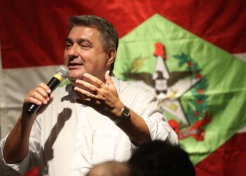 Antídio Lunelli confirma saída no dia 31 e afirma que negocia com todos partidos, menos o PT