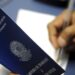 Brasil cria 328 mil empregos com carteira assinada em fevereiro