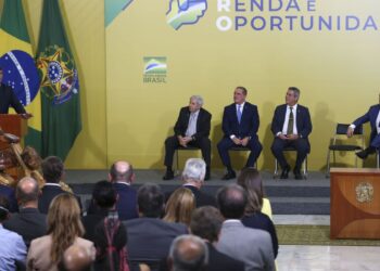 Governo publica medida provisória para regulamentar o trabalho remoto